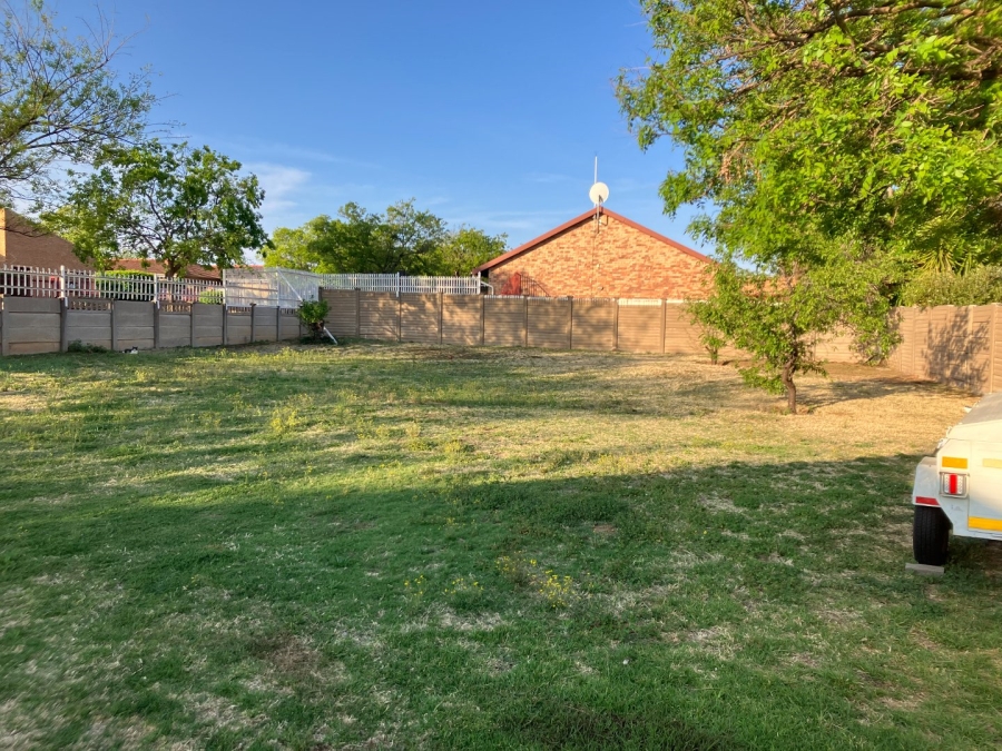2 Bedroom Property for Sale in Uitsig Free State